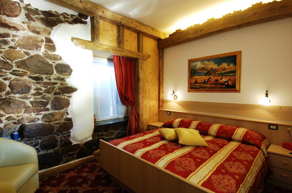 Hotel Ancora Castello-Molina di Fiemme Екстериор снимка