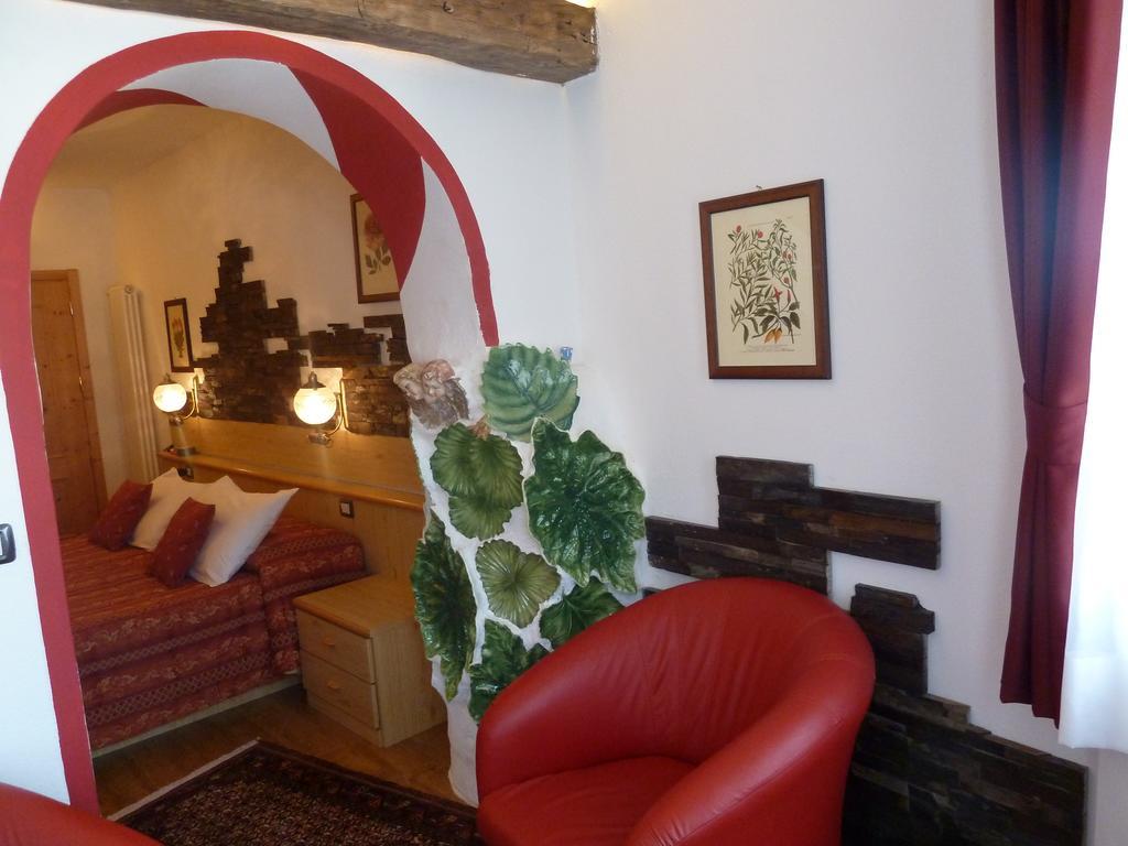 Hotel Ancora Castello-Molina di Fiemme Стая снимка