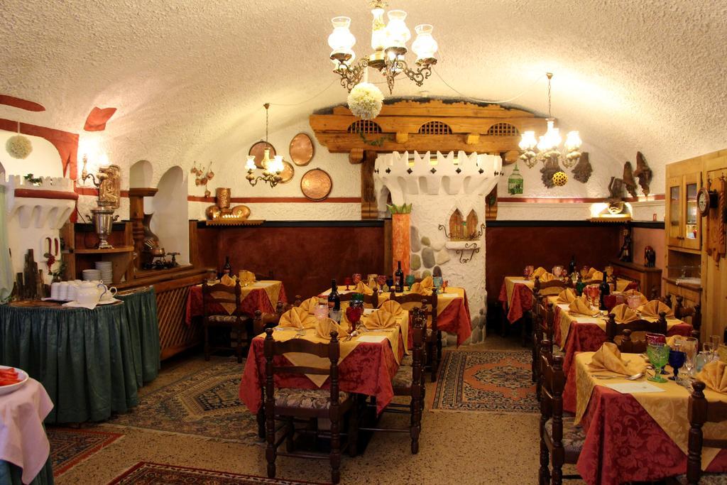 Hotel Ancora Castello-Molina di Fiemme Екстериор снимка