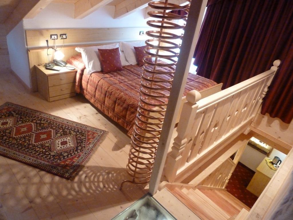 Hotel Ancora Castello-Molina di Fiemme Екстериор снимка