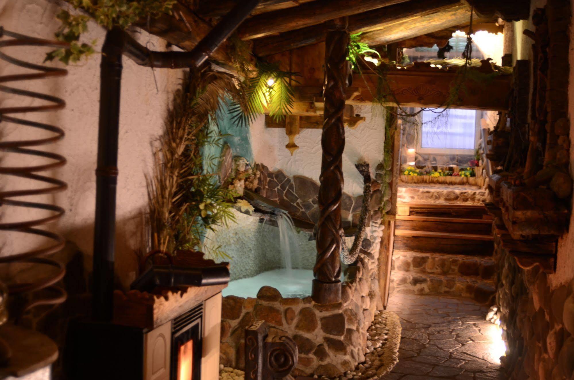 Hotel Ancora Castello-Molina di Fiemme Екстериор снимка